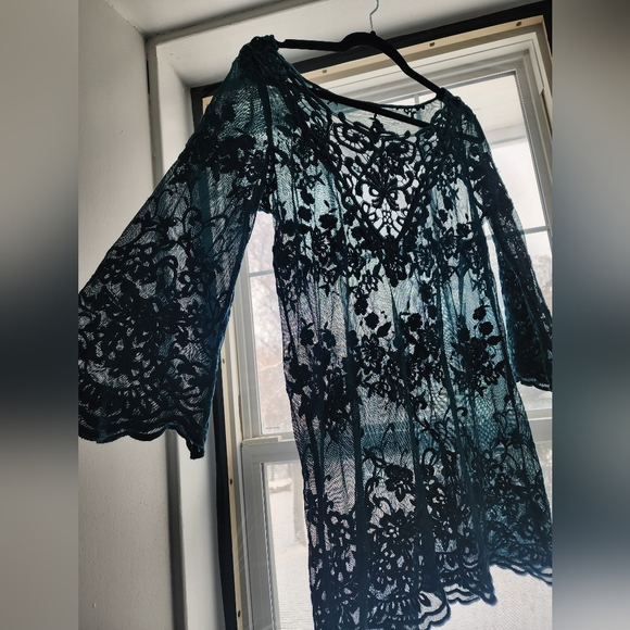 Beautiful turquoise/green embroidered lace tunic top - Picture 7 of 7